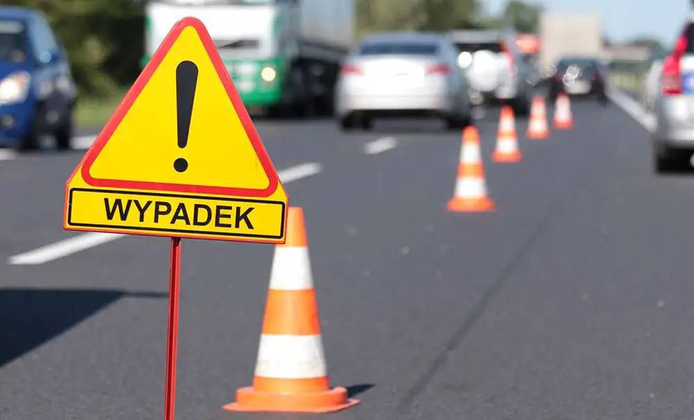 Zielona Góra. Wypadek w centrum miasta, kobieta weszła prosto pod samochód