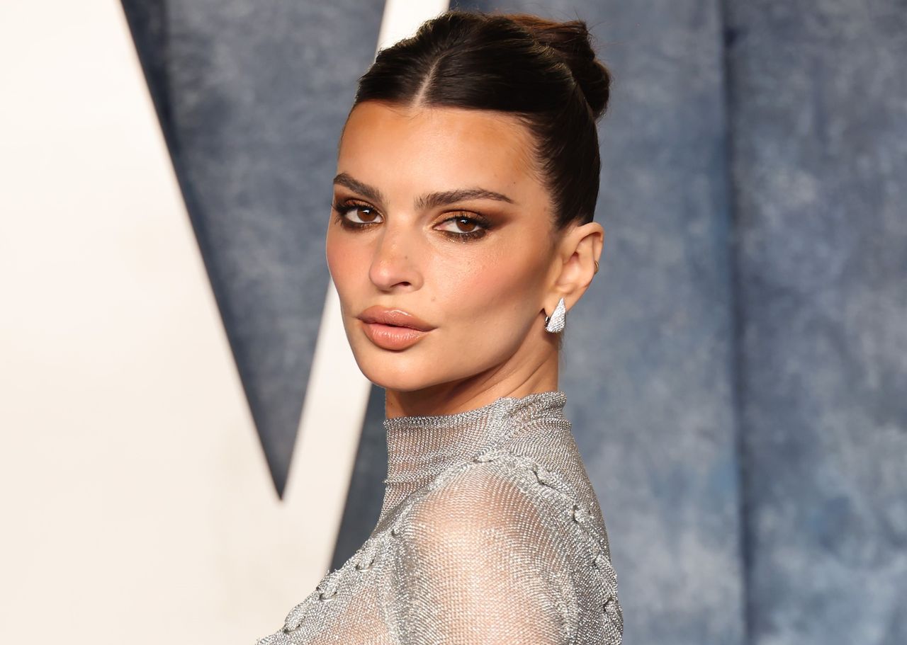 Emily Ratajkowski w "nagiej sukience". Na Oscarach bezsprzecznie królowały prześwity