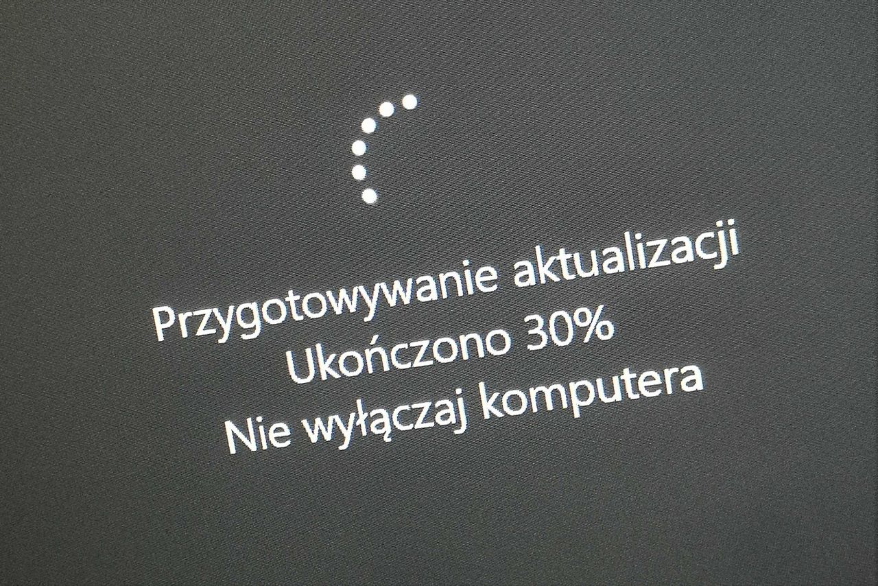 Windows 10 został zaktualizowany w tle, fot. Oskar Ziomek