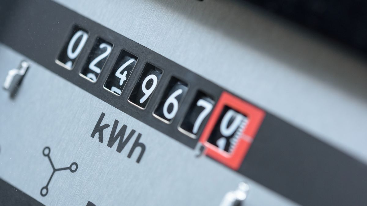 Spór o niedopłaty z tytułu mrożenia cen energii. 