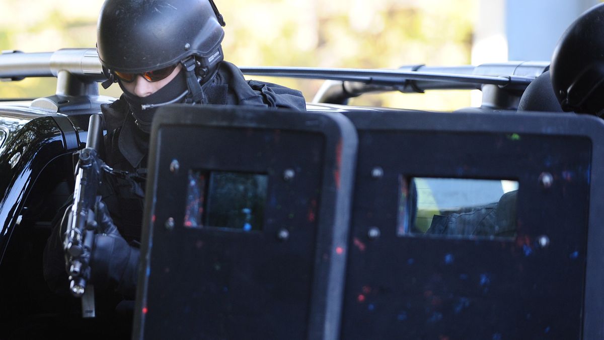 Agencja Bezpieczeństwa Wewnętrznego zatrzymała urzędnika oskarżanego o szpiegostwo na rzecz Rosji. Na zdjęciu poglądowym funkcjonariusz ABW 