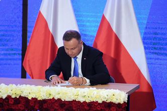 Lex Izera. Andrzej Duda podpisał kontrowersyjne prawo. Wytną drzewa pod fabrykę