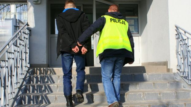 Znany wróżbita aresztowany za pedofilię! Molestował aż PIĘĆ dziewczynek!