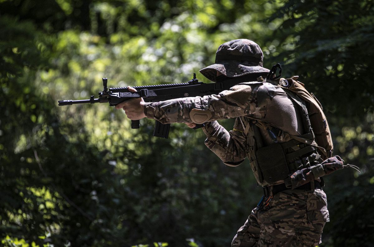 KHARKIV, UKRAINE - JUNE 13: A member of Ukrainian special operations team is seen during the military tactical training at a woodland in Kharkiv, Ukraine on June 13, 2022. Special operations teams of the Ukrainian Armed Forces serving in Kharkiv conduct continuous war readiness training as Russia - Ukraine war continues. (Photo by Metin Aktas/Anadolu Agency via Getty Images)