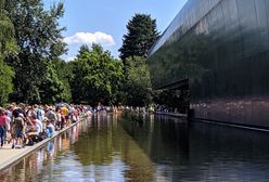 Koronawirus. Gigantyczne kolejki we wrocławskim zoo. "Jak można?"