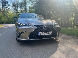 Lexus kończy z modelem ES jaki znamy. Co w zamian?
