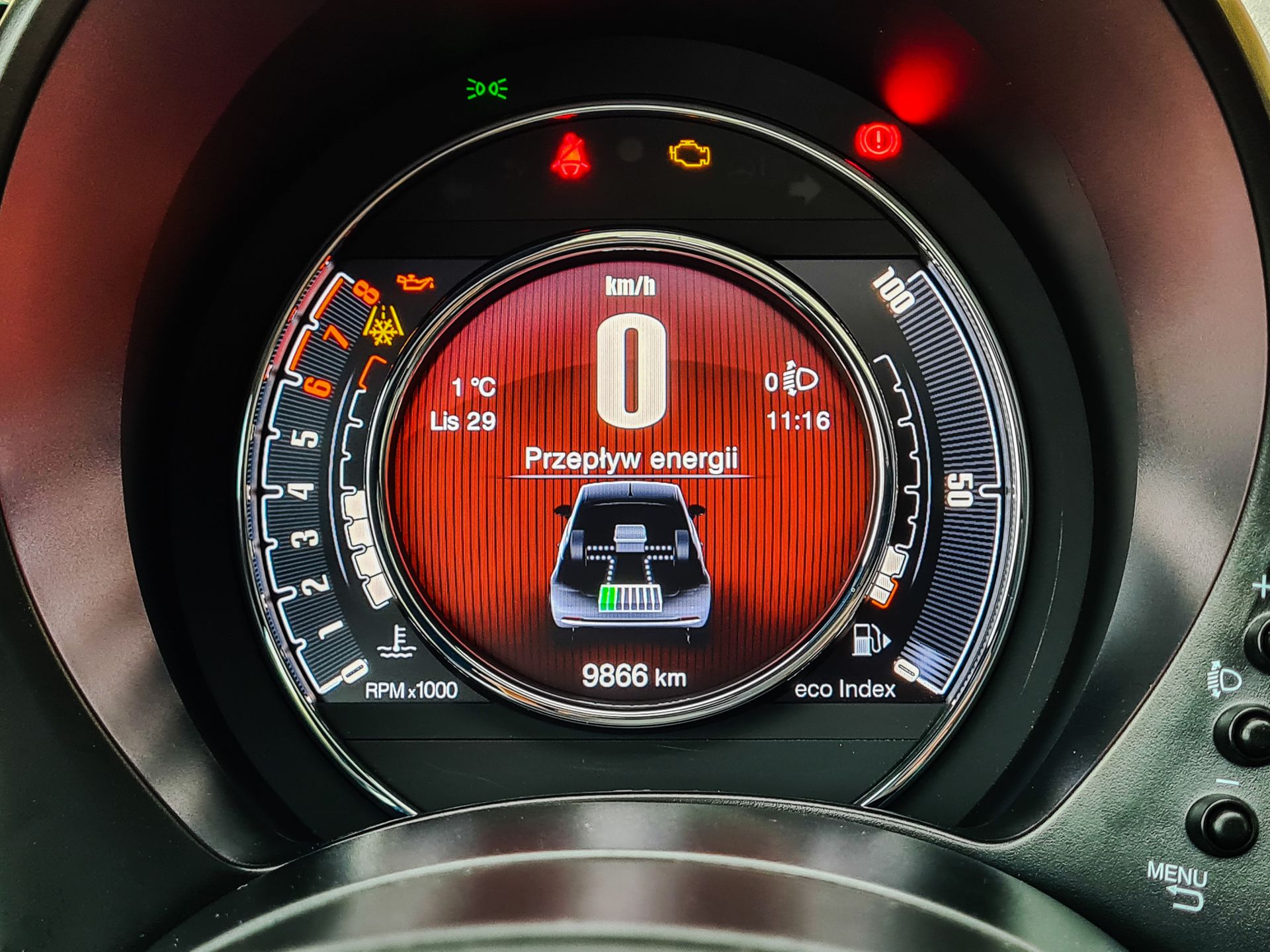Fiat 500 Hybrid: Miękka hybryda, wirtualne zegary i działanie Android Auto 4