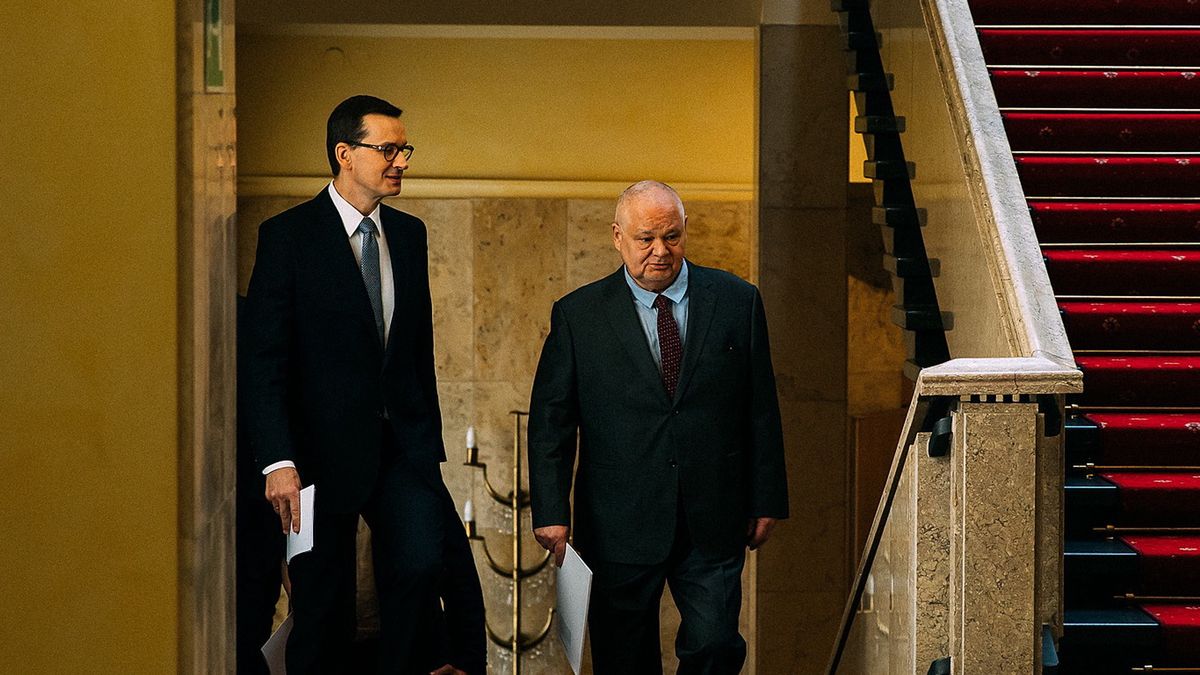 Szef NBP Adam Glapiński nieco inaczej patrzy na gotówkę Polaków niż minister finansów Tadeusz Kościński