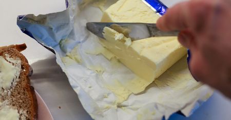 Kupujesz takie masło? Zapamiętaj patent z papierkiem