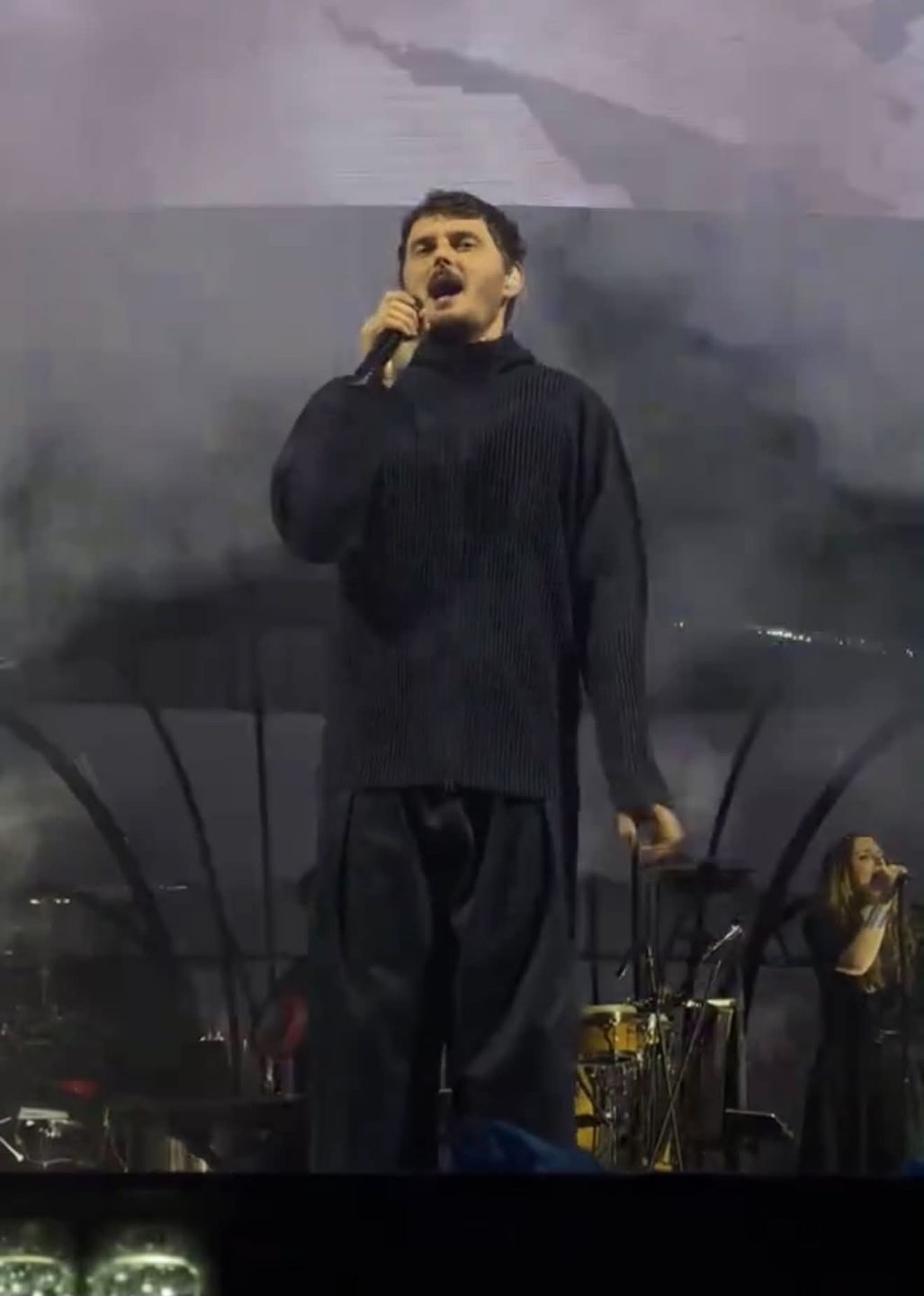 Dawid Podsiadło podczas koncertu w Poznaniu