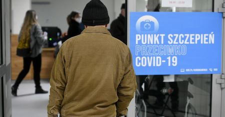 "Kto ukradł moją dawkę?" Historia aptekarki, która wypadła z kolejki do szczepień