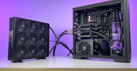 Komputer marzenie. Zbudował zestaw z czterema kartami GeForce RTX 4090