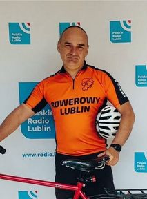 Polak chciał objechać świat. Na drodze stanęły mu rumuńskie dzieci