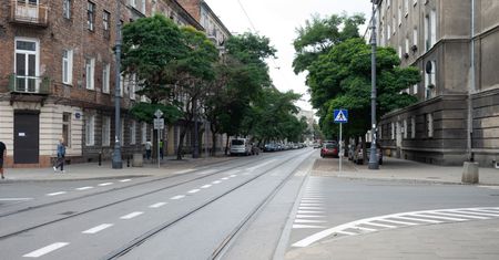 Warszawa. Zazieleni się ulica Stalowa. Od czwartku zmiany w ruchu