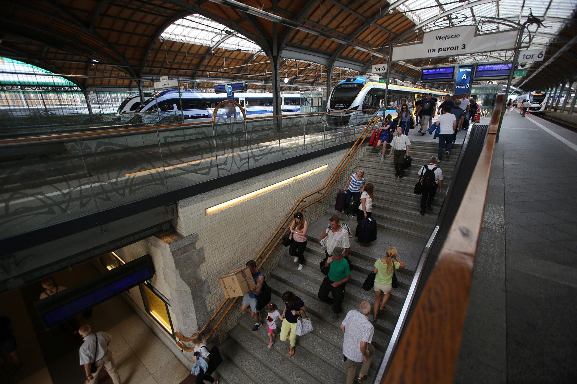PKP Intercity przeprosiło pasażerów i umożliwiło honorowanie biletów w innych pociągach.