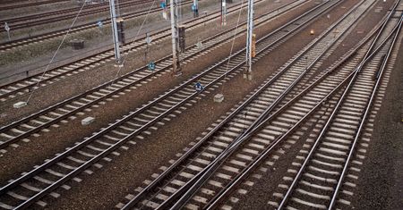 Podkarpacie. Wszedł pod pociąg, nie żyje. Ruch pociągów na odcinku Ropczyce-Dębica wznowiony