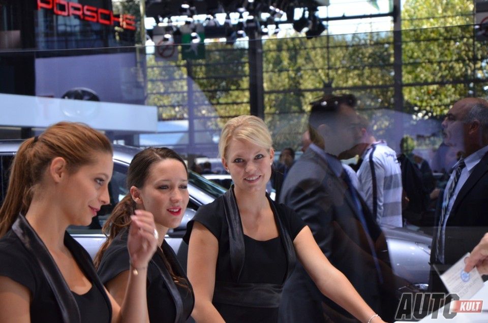 Hostessy z Paris Motor Show 2012 [galeria] 82