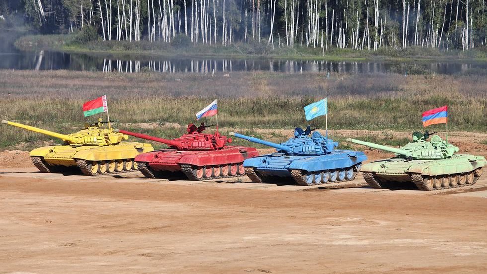 Tymczasem w Rosji… biathlon w wykonaniu czołgów. Na czym polegają te zawody? 1