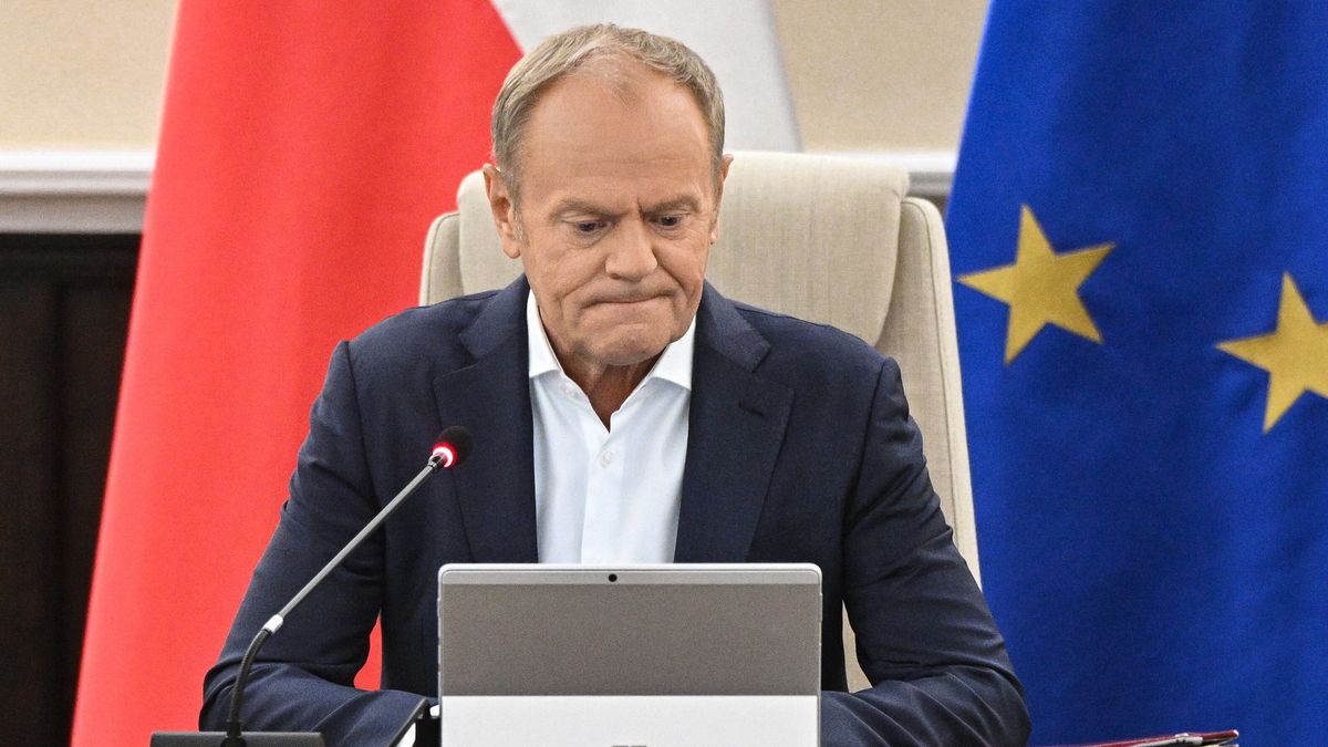 Donald Tusk
Warszawa, 05.05.2026. Premier Donald Tusk na posiedzeniu rządu w KPRM w Warszawie, 5 bm. Rada ministrów zajmie się m.in. projektem zmian deregulacyjnych w zakresie energetyki, który przewiduje m.in. uproszczenie rachunków za energię elektryczną dla odbiorców w gospodarstwach domowych. (jm) PAP/Radek Pietruszka
Radek Pietruszka
kancelaria, kancelaria prezesa rady mnistrów, KPRM, obrady, polityk, polityk polityka, polityka, polityka zagraniczna, posiedzenie, rada ministrów, rady ministrów, rząd, rząd Tuska, rządu
