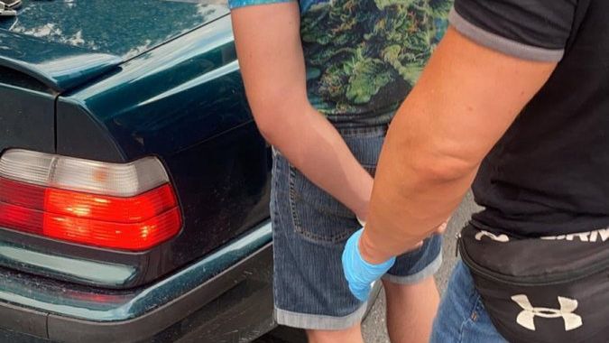 Śląskie. Pseudokibice odpowiedzą nie tylko za udział w pobiciach i bójkach, ale też za posiadanie narkotyków.(Śląska policja) 