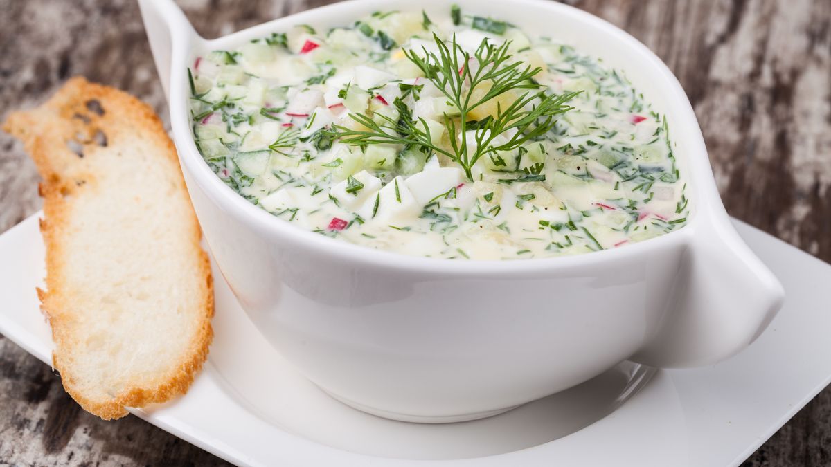 Szczególnie latem warto zamienić klasyczną zupę na chłodnik