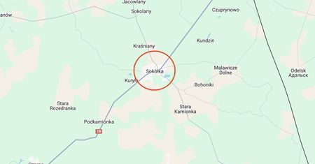 Wielki balon z pakunkiem spadł na Podlasiu. Na miejscu wszystkie służby