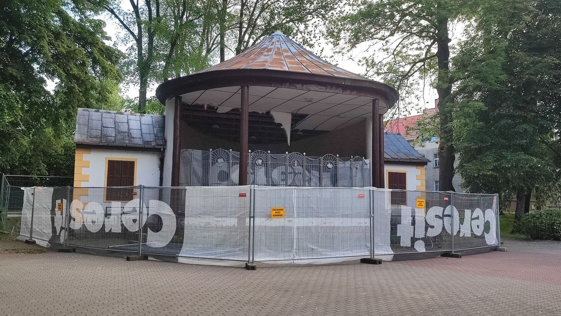 Ruszył remont muszli koncertowej w szczecineckim parku