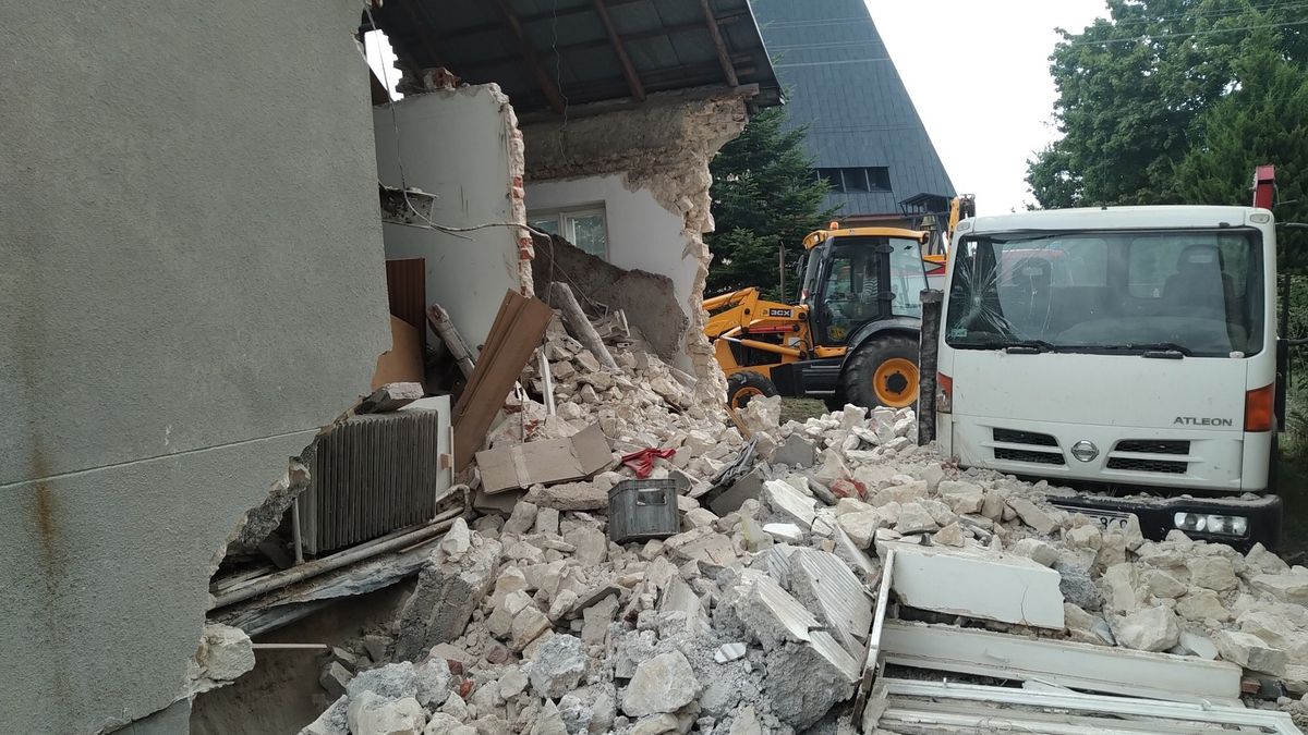 Ściana domu runęła 