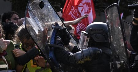 Protesty we Francji. Poszkodowanych 40 dyrektorów szkół