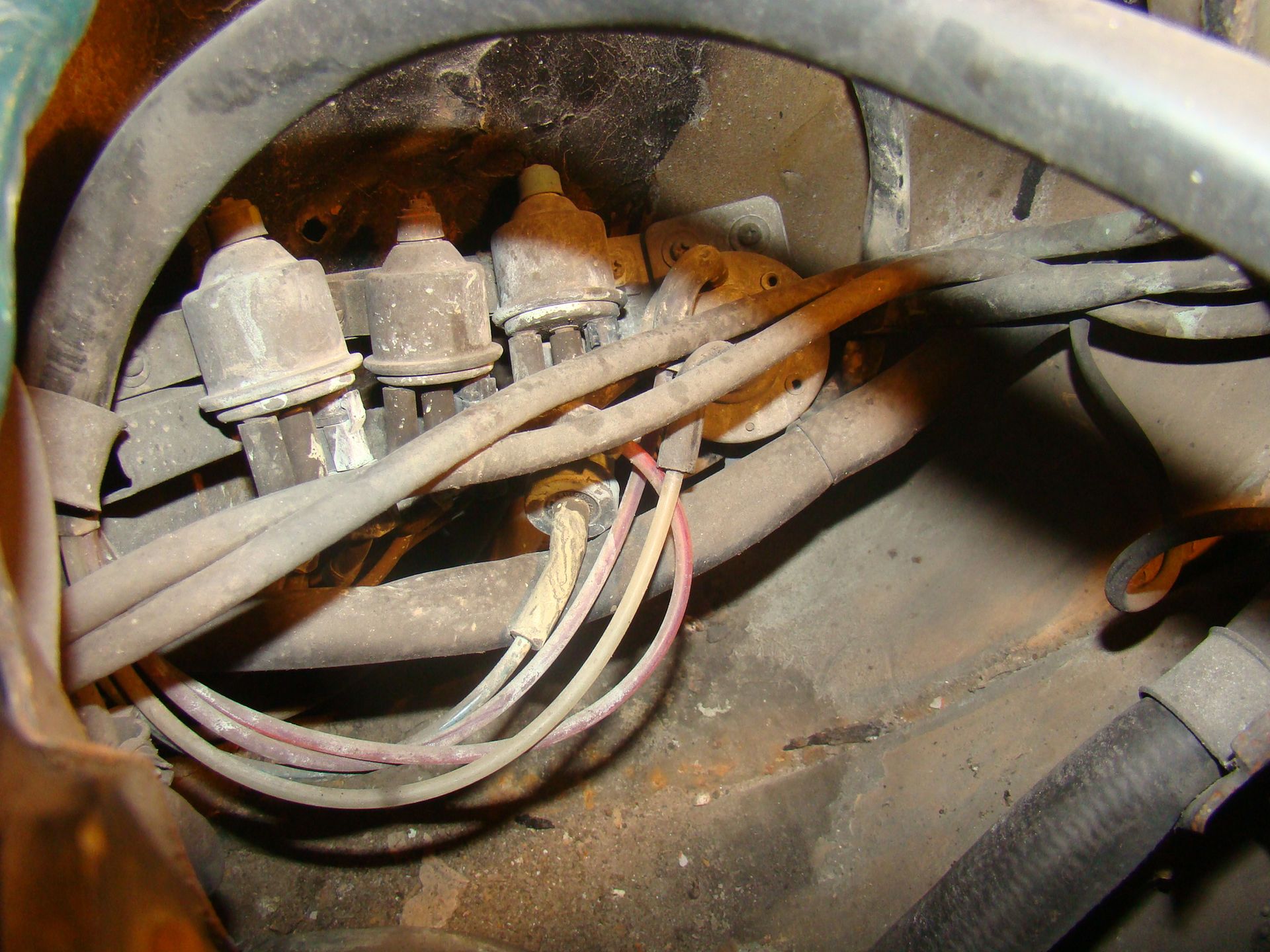 Mercedes 450 SL (R107) Zawory podciśnienia