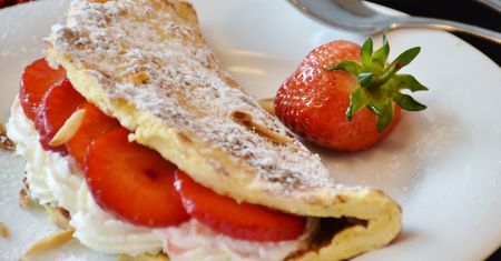 Z resztek twarogu robię pyszny omlet. Smakuje jak domowy sernik