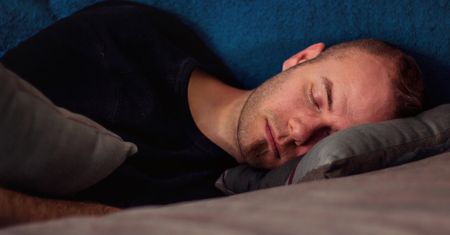 Kardiolog mówi o drzemkach. Tyle minut i nie więcej