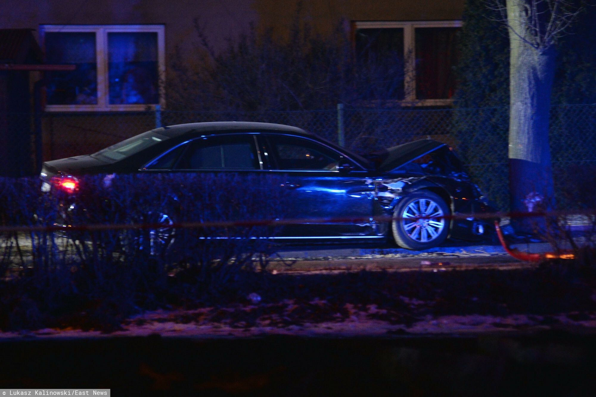 Wypadek samochodowy z udzia?em Premier Beaty Szyd?o w O?wi?cimiuFot. Lukasz Kalinowski / East News Oswiecim 10.02.2017 Kolizja kolumny rzadowej z udzialem Premier Beaty Szydlo    N/z: Miejsce kolizji samochod rzadowyLukasz Kalinowski