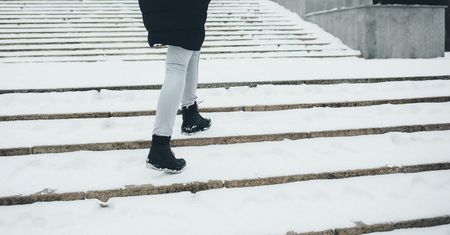 Streetwear vs. elegancja – jak łączyć różne style w modzie ulicznej?