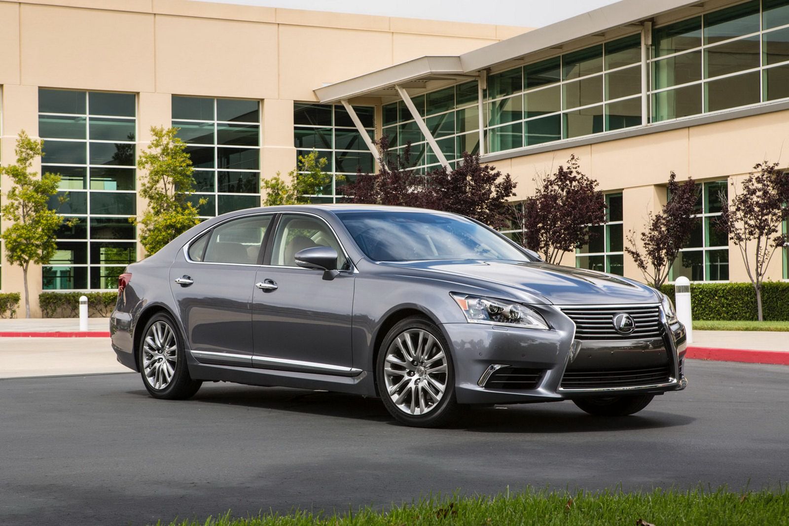 Lexus LS460, LS460 F-Sport oraz LS600h L [galeria] 13