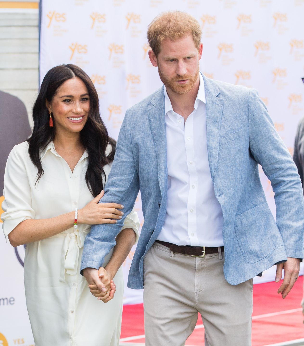 The Duke And Duchess Of Sussex Visit Johannesburg - Day TwoJOHANNESBURG, SOUTH AFRICA - OCTOBER 02: Prince Harrye, Duke of Sussex and Meghan, Duchess of Sussex visit the Tembisa Township to learn about Youth Employment Services on October 02, 2019 in Tembisa, South Africa.  (Photo by Samir Hussein/WireImage)Samir Husseinbestof, topix