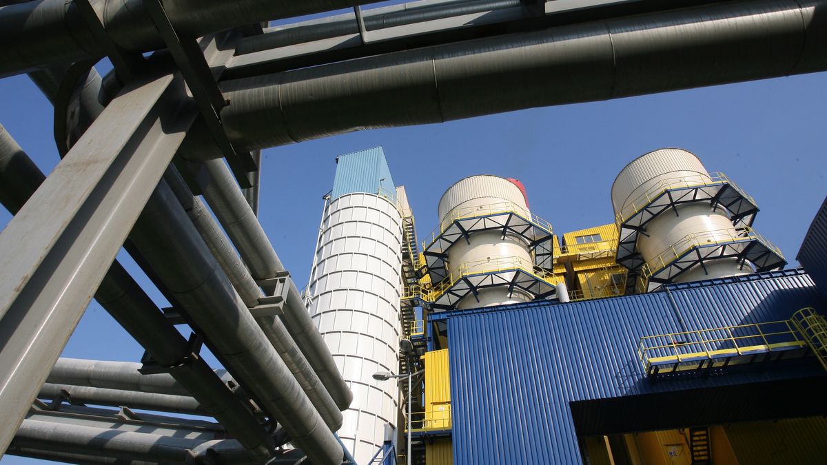 CEZ Group  elektrociep�ownia
Skawina, 22.10.2008. Nowoczesn� instalacj� odsiarczania spalin uruchomiono 22 bm. w Elektrowni Skawina (woj. ma�opolskie), nale��cej do czeskiej CEZ Group. (jb/cat)
PAP/Jacek Bednarczyk
Jacek Bednarczyk
elektrownia, instalacja odsiarczania spalin, uruchomienie