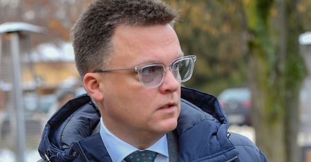 Tam pracują bliscy Hołowni. Marszałek Sejmu się z tym nie kryje