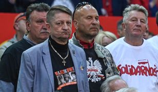 Co miesiąc wita Kaczyńskiego przed Wawelem, teraz chce do Sejmu