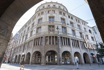 Bydgoszcz: "To będzie perełka". Wiemy, co dalej z budynkiem po dawnym Savoyu w centrum
