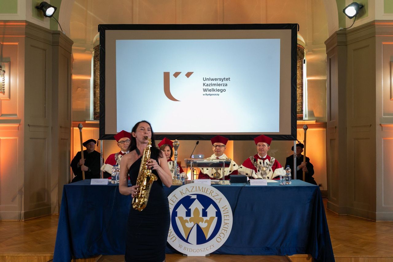 Bydgoszcz: UKW wkracza w jubileuszowy rok akademicki z nowym logiem