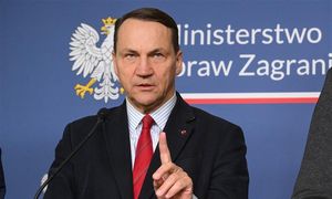 Trump chce wsparcia w Cieśninie Ormuz. Sikorski odpowiada