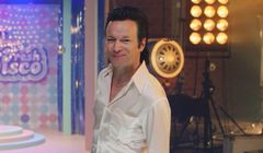 Maciej Stuhr pokazuje „dekady świeżości” w kampanii Tic Taca (wideo)