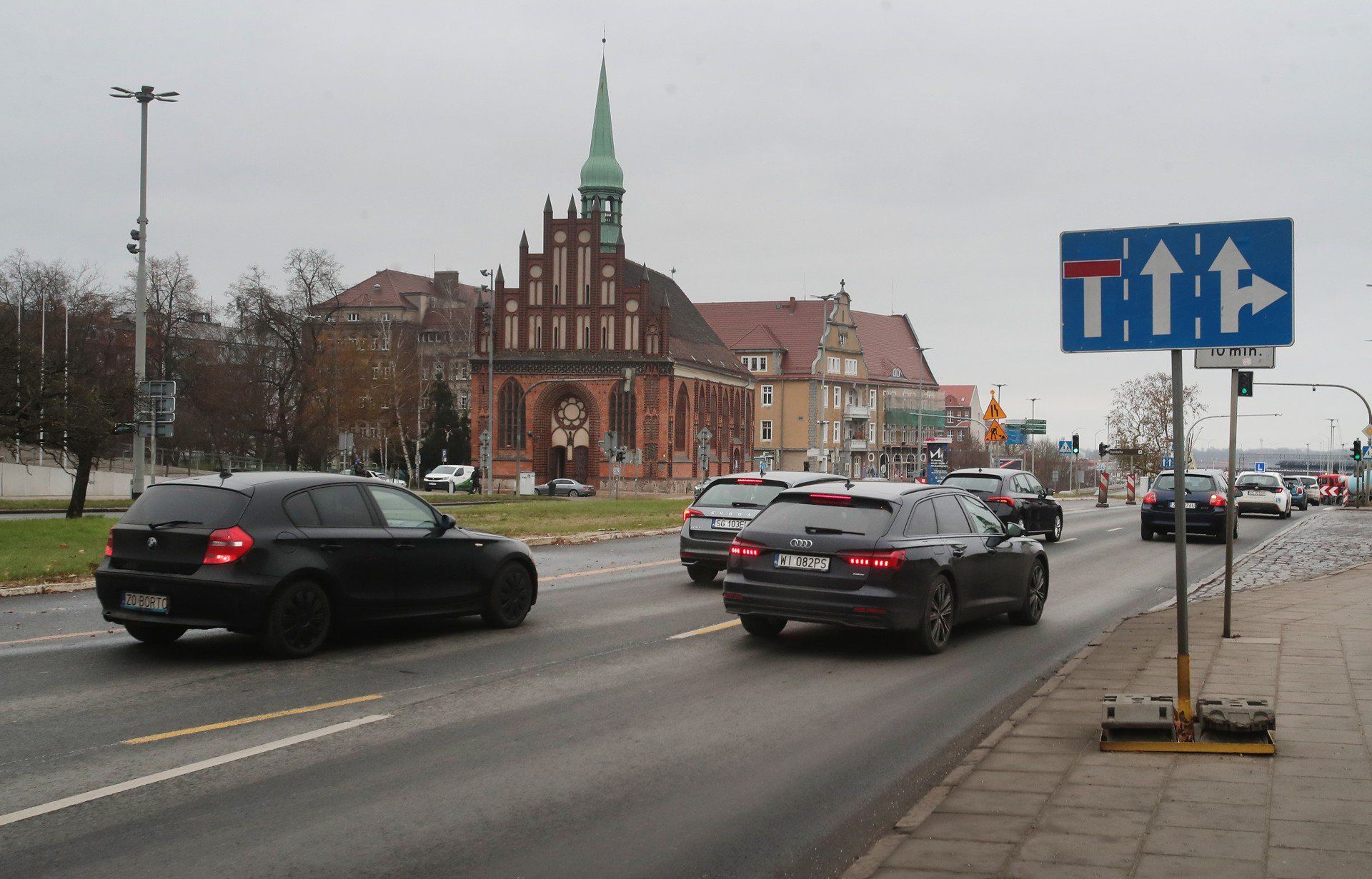 Zablokowany zjazd przy Trasie Zamkowej.