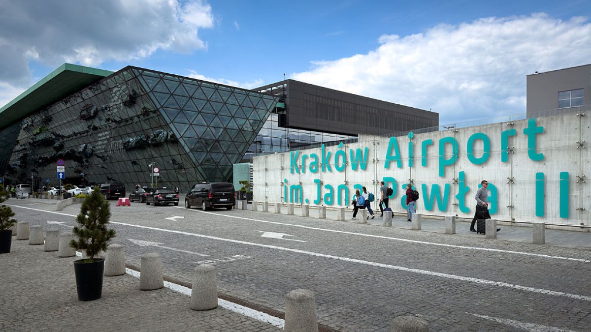 Pilot zgłosił, że zauważył nietypowy obiekt, prawdopodobnie dron