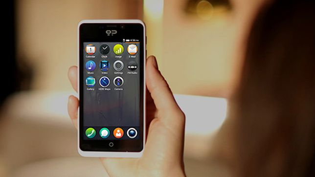 Smartfon z dwoma systemami w Polsce, zegarek Huaweia i gra Nokii 1