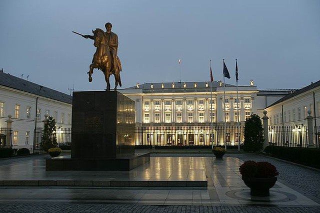 Wyniki najnowszego sondażu zaskakują. Kto powinien wygrać wybory prezydenckie?