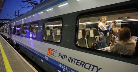 Skandaliczna postawa kolejarzy. Tak potraktowali niepełnosprawną