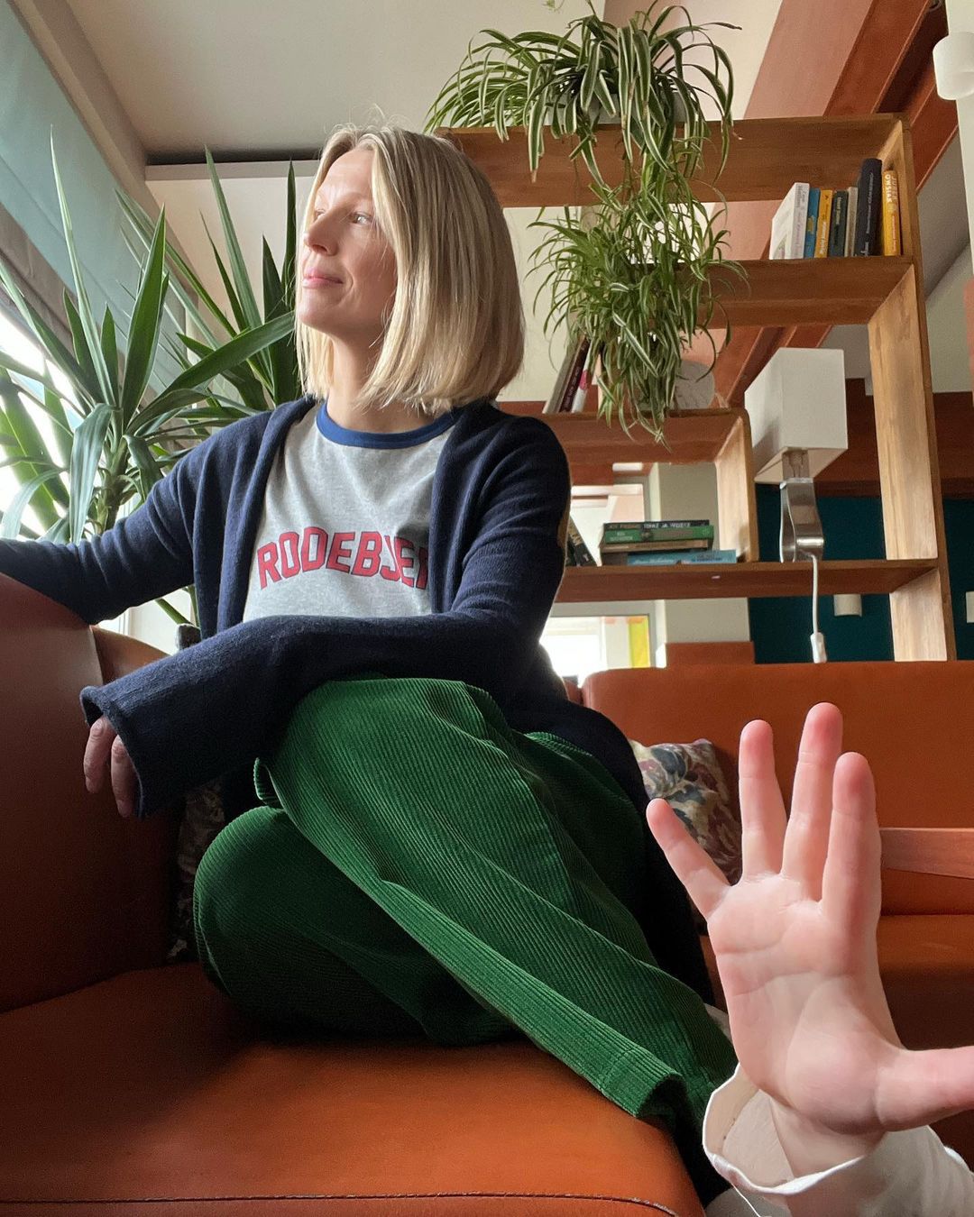 Magda Mołek w sztruksowych spodniach