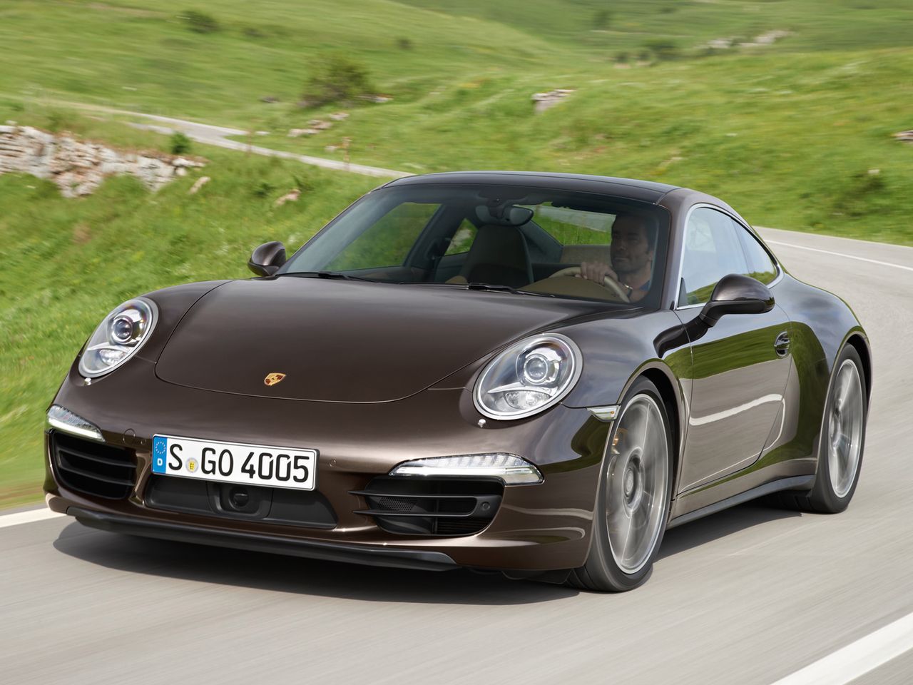 Porsche zapowiada nowe 911. Zamaskowany egzemplarz wygląda jak każde inne 911
